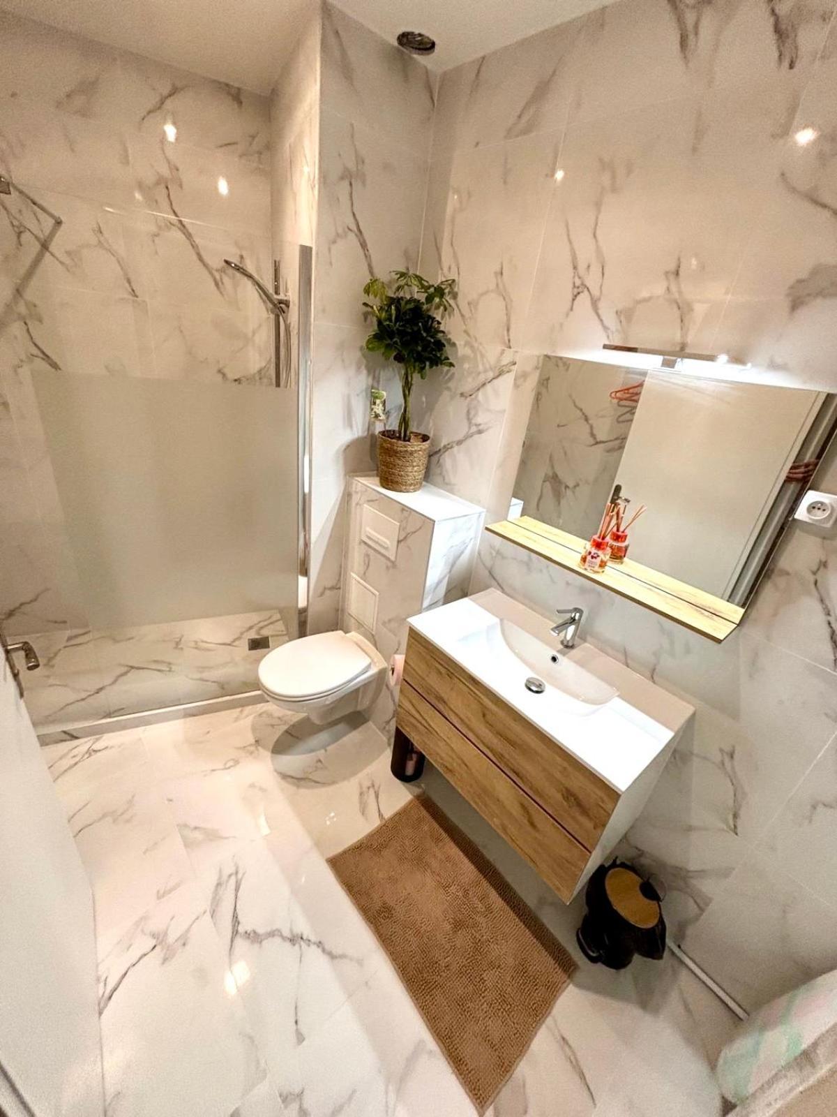 Apartment L'echappee De Riviera I Centre-ville I Climatise I Proche Gare Et I Ideal Couple Et Famille Nizza